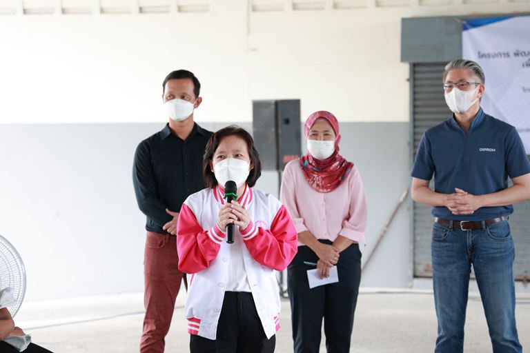 ดีพร้อม ผนึกกำลัง พม. ฝึก "อาชีพดีพร้อม" ยกระดับคุณภาพชีวิตให้กลุ่มเปราะบาง โดยร่วมมือกับกรมกิจการสตรีและสถาบันครอบครัว