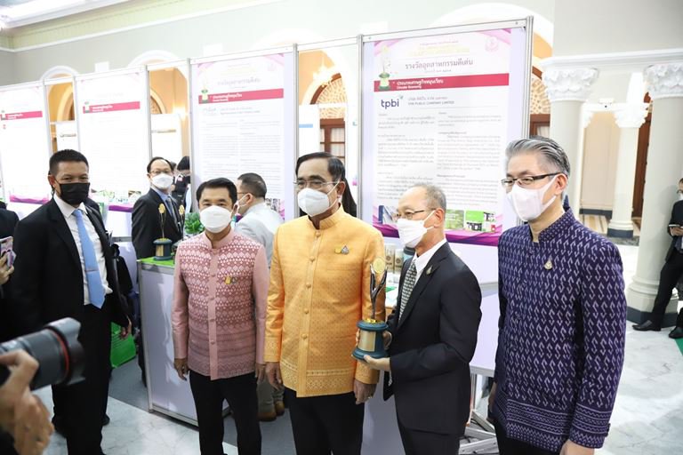 นรม. มอบ 57 รางวัลอุตสาหกรรม ประจำปี 2565 พร้อมเดินหน้าขับเคลื่อนอุตสาหกรรมไทยรุ่นใหม่สู่ความยั่งยืน