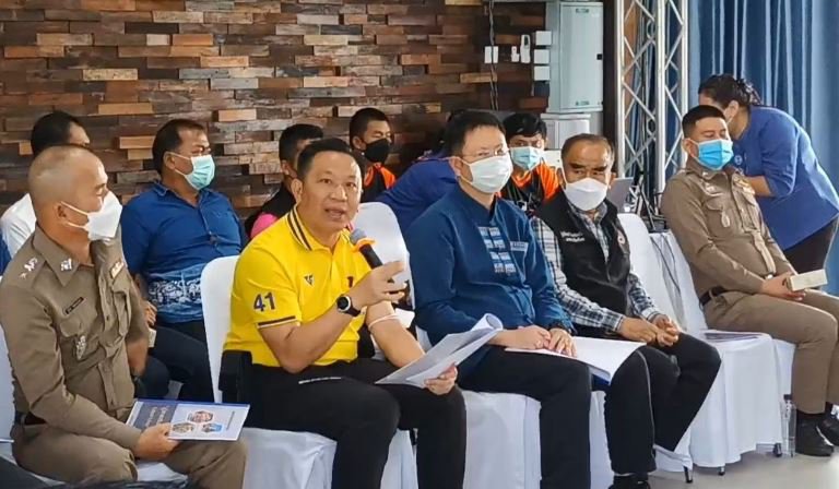 "ดีพร้อม" ผนึกกำลัง ผู้ว่าฯ เชียงใหม่ ช่วยแก้ไขปัญหาน้ำท่วม