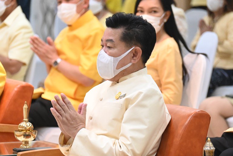ก.อุตฯ จัดพิธีทำบุญตักบาตรถวายพระราชกุศล เพื่อน้อมรำลึกในพระมหากรุณาธิคุณ เนื่องในวันคล้ายวันสวรรคต พระบาทสมเด็จพระบรมชนกาธิเบศร มหาภูมิพลอดุลยเดชมหาราช บรมนาถบพิตร