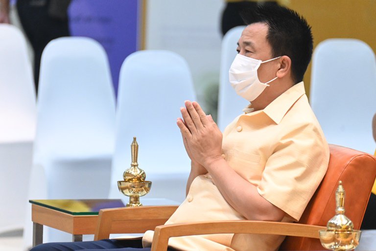 ก.อุตฯ จัดพิธีทำบุญตักบาตรถวายพระราชกุศล เพื่อน้อมรำลึกในพระมหากรุณาธิคุณ เนื่องในวันคล้ายวันสวรรคต พระบาทสมเด็จพระบรมชนกาธิเบศร มหาภูมิพลอดุลยเดชมหาราช บรมนาถบพิตร