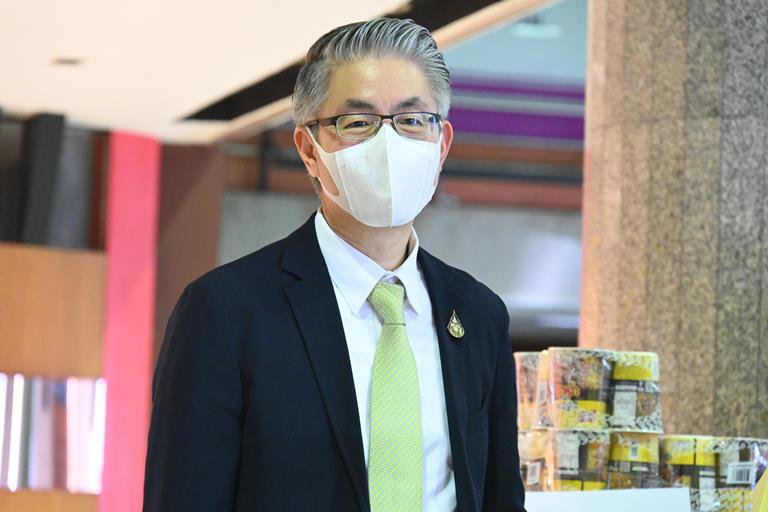 ปลัดฯ ณัฐพล รับมอบสิ่งของอุปโภค บริโภค เพื่อนำไปช่วยเหลือผู้ประสบอุทกภัย