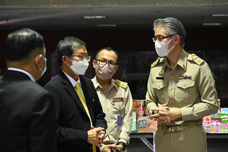 "ปลัดฯ ณัฐพล" รับมอบ "สุขากระดาษ" จาก CPAC เพื่อนำไปช่วยเหลือผู้ประสบอุทกภัย