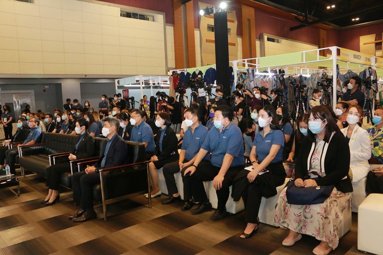 “ปลัดณัฐพล" เปิดงาน DIPROM Creative Products Fair 2022" พร้อมหนุนยอดขายอุตสาหกรรมสร้างสรรค์