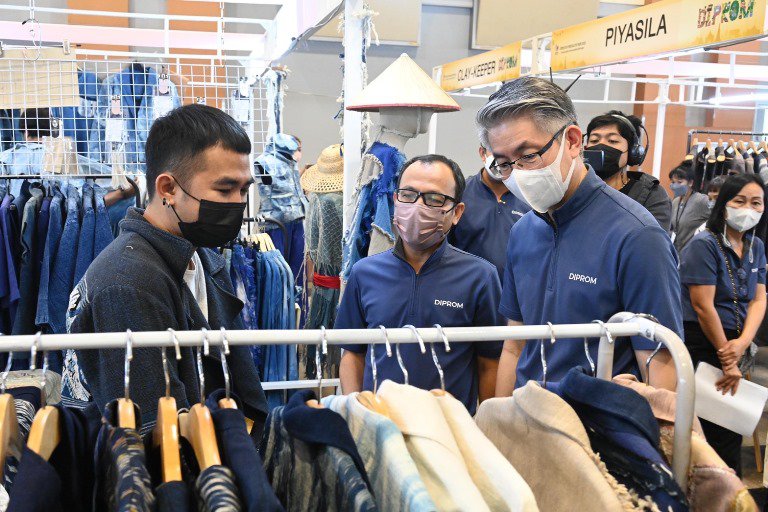 “ปลัดณัฐพล" เปิดงาน DIPROM Creative Products Fair 2022" พร้อมหนุนยอดขายอุตสาหกรรมสร้างสรรค์