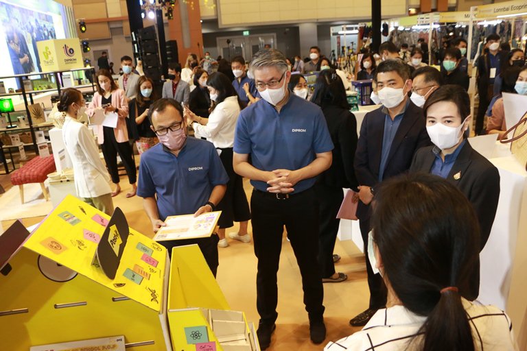 “ปลัดณัฐพล" เปิดงาน DIPROM Creative Products Fair 2022" พร้อมหนุนยอดขายอุตสาหกรรมสร้างสรรค์
