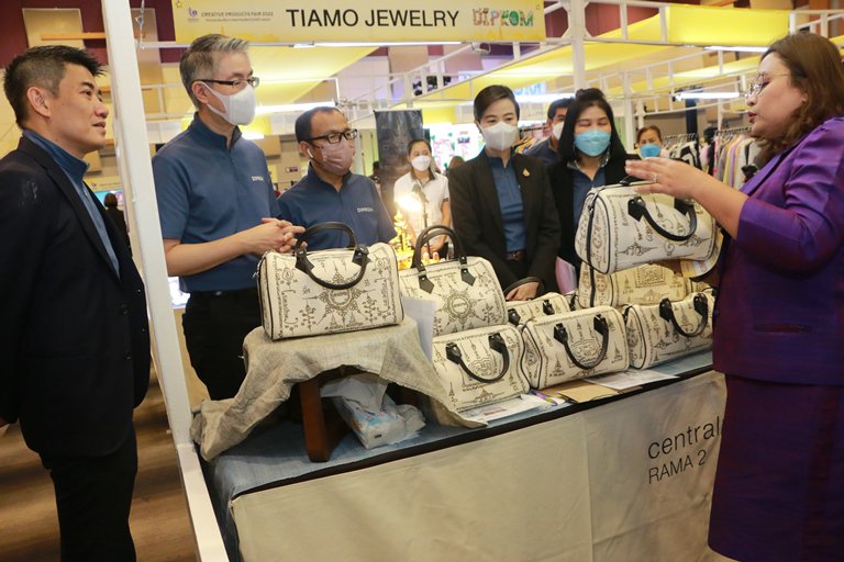 “ปลัดณัฐพล" เปิดงาน DIPROM Creative Products Fair 2022" พร้อมหนุนยอดขายอุตสาหกรรมสร้างสรรค์