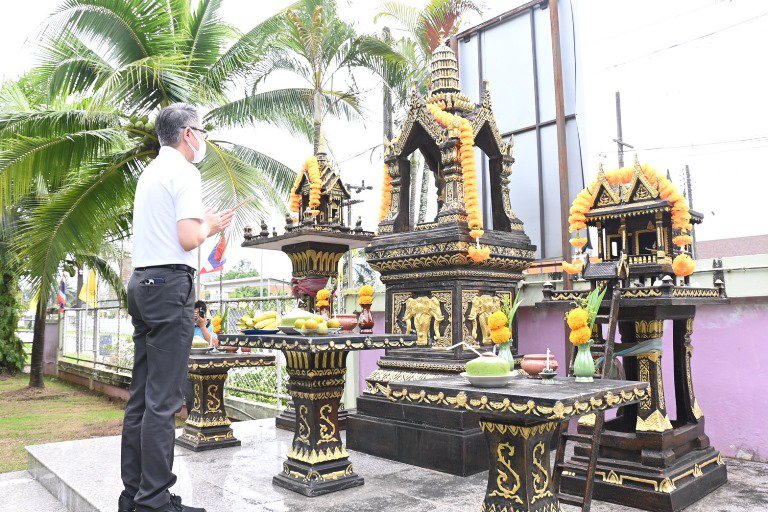 ปลัดฯ ณัฐพล ตรวจเยี่ยมสำนักงานอุตสาหกรรมจังหวัดกระบี่ มอบนโยบายให้โรงงานอยู่ร่วมชุมชนอย่างยั่งยืน 