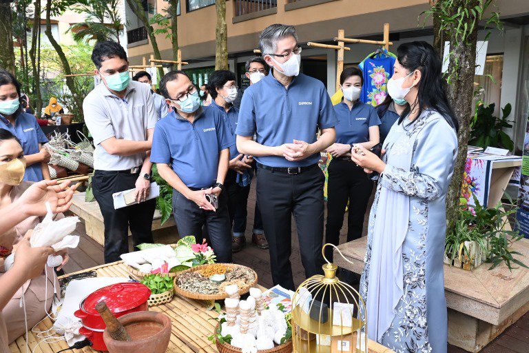 ปลัด ณัฐพลฯ ลงพื้นที่ จ.กระบี่ มอบนโยบายการส่งเสริม Medical Hub พร้อมเยี่ยมชมผู้ประกอบการที่เป็นโมเดลต้นแบบผ่านการยกระดับเพิ่มมูลค่าทางเศรษฐกิจ ช่วยพัฒนาเครือข่ายธุรกิจในท้องถิ่นและชุมชน  