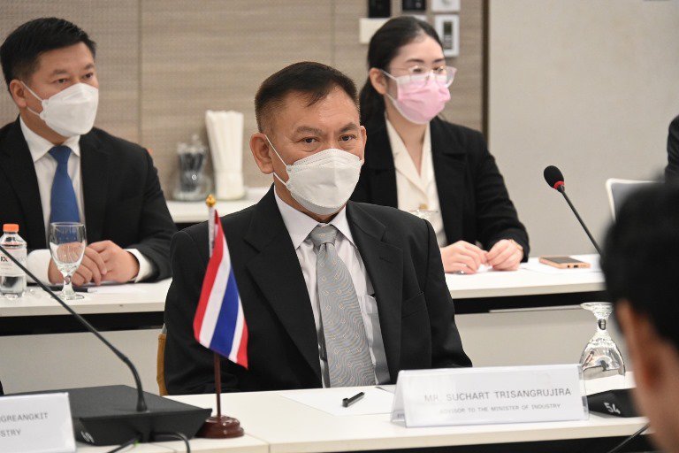 รัฐมนตรีฯ สุริยะ จับมือ รัฐมนตรีฯ เมติ สานต่อความร่วมมือการยกระดับภาคอุตฯ สู่ Thailand 4.0  