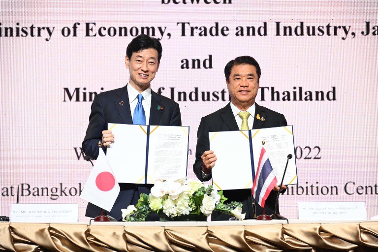 รัฐมนตรีฯ สุริยะ จับมือ รัฐมนตรีฯ เมติ สานต่อความร่วมมือการยกระดับภาคอุตฯ สู่ Thailand 4.0  