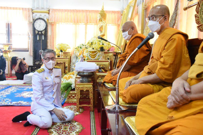 ก.อุตฯ จัดพิธีทอดผ้าป่า เพื่อน้อมเกล้าน้อมกระหม่อมถวายพระราชกุศลแด่พระบาทสมเด็จพระบรมชนกาธิเบศร มหาภูมิพลอดุลยเดชมหาราช บรมนาถบพิตร เนื่องในวันคล้ายวันสวรรคต และสมทบทุนโครงการทุนเล่าเรียนหลวงสำหรับพระสงฆ์ไทย ณ วัดทองนพคุณ