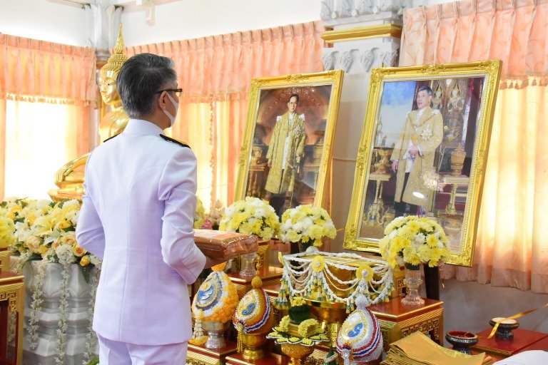 ก.อุตฯ จัดพิธีทอดผ้าป่า เพื่อน้อมเกล้าน้อมกระหม่อมถวายพระราชกุศลแด่พระบาทสมเด็จพระบรมชนกาธิเบศร มหาภูมิพลอดุลยเดชมหาราช บรมนาถบพิตร เนื่องในวันคล้ายวันสวรรคต และสมทบทุนโครงการทุนเล่าเรียนหลวงสำหรับพระสงฆ์ไทย ณ วัดทองนพคุณ