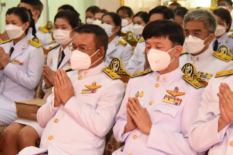 ก.อุตฯ จัดพิธีทอดผ้าป่า เพื่อน้อมเกล้าน้อมกระหม่อมถวายพระราชกุศลแด่พระบาทสมเด็จพระบรมชนกาธิเบศร มหาภูมิพลอดุลยเดชมหาราช บรมนาถบพิตร เนื่องในวันคล้ายวันสวรรคต และสมทบทุนโครงการทุนเล่าเรียนหลวงสำหรับพระสงฆ์ไทย ณ วัดทองนพคุณ