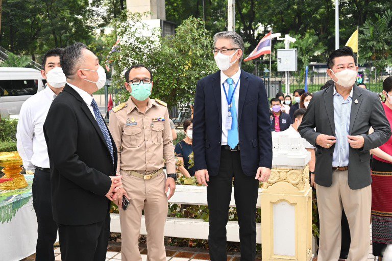 ฤกษ์งามยามดี!! ปลัดฯ ณัฐพล ก้าวเท้าเข้าห้องทำงาน พร้อมสักการะองค์พระนารายณ์พระภูมิ และสิ่งศักดิ์สิทธิ์ประจำกระทรวงอุตสาหกรรม