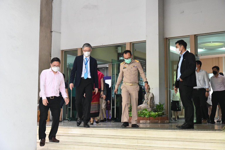 ฤกษ์งามยามดี!! ปลัดฯ ณัฐพล ก้าวเท้าเข้าห้องทำงาน พร้อมสักการะองค์พระนารายณ์พระภูมิ และสิ่งศักดิ์สิทธิ์ประจำกระทรวงอุตสาหกรรม