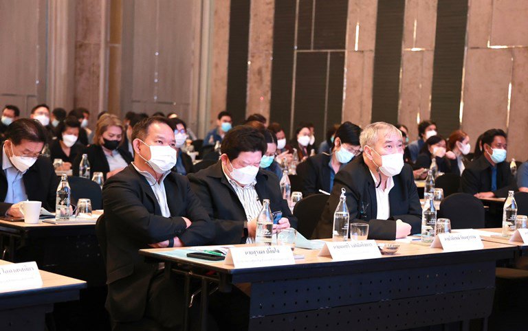 "ดีพร้อม" จัดประชุมวิพากษ์ประเมินผลงานปี 65 พร้อมกำหนดทิศทางการส่งเสริมและพัฒนา SME ในอนาคต