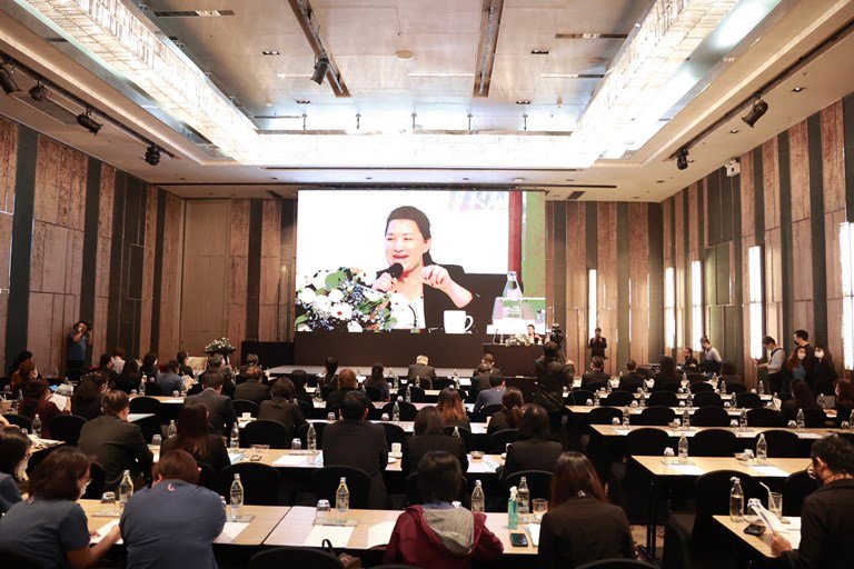 "ดีพร้อม" จัดประชุมวิพากษ์ประเมินผลงานปี 65 พร้อมกำหนดทิศทางการส่งเสริมและพัฒนา SME ในอนาคต
