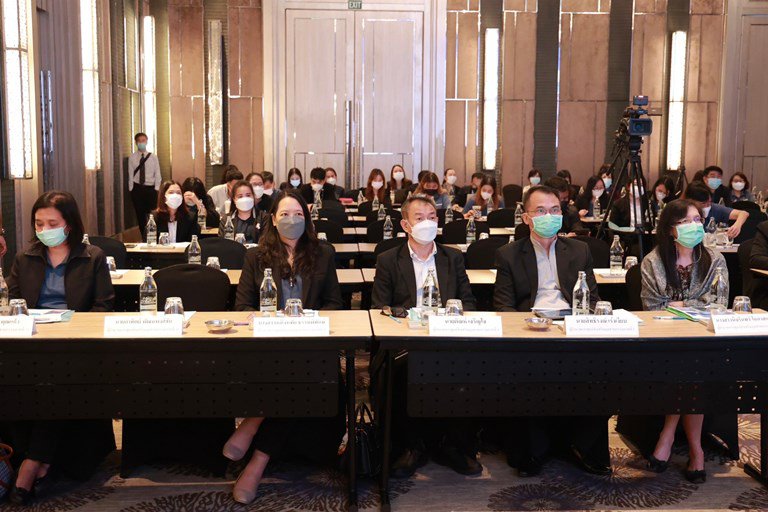 "ดีพร้อม" จัดประชุมวิพากษ์ประเมินผลงานปี 65 พร้อมกำหนดทิศทางการส่งเสริมและพัฒนา SME ในอนาคต