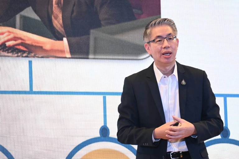 ปลัดฯณัฐพล รีแบรนด์พร้อมเปิดนโยบาย อุตฯ "MIND" ใช้หัวและใจ ปฏิรูปกระทรวง ปั้นอุตสาหกรรมคู่ชุมชน ดันเศรษฐกิจโตอย่างยั่งยืน 