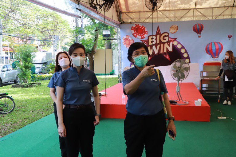 “รสอ.ณัฏฐิญา” นำทีมดีพร้อมลงพื้นที่สวนลุมพินี เตรียมความพร้อมร้านกาชาดกระทรวงอุตสาหกรรม