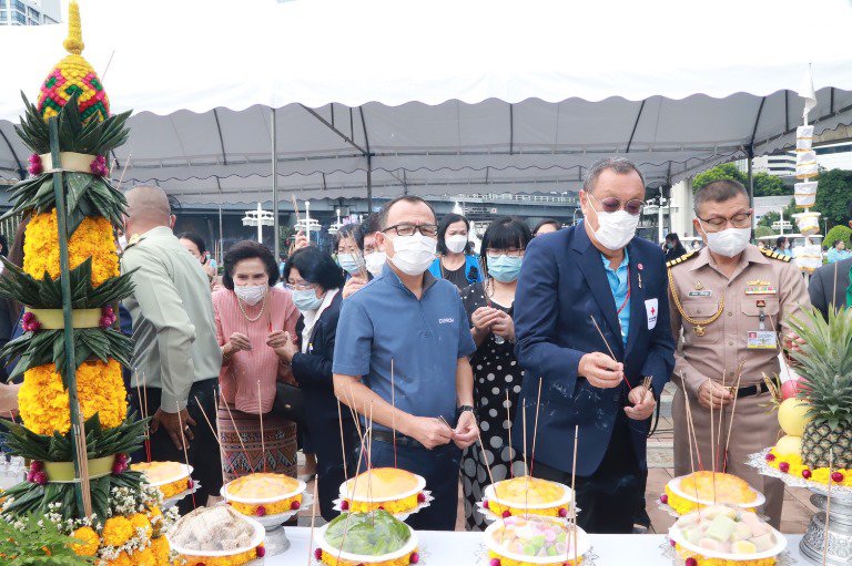 “อธิบดีใบน้อย” ร่วมพิธีบวงสรวงพระบรมราชานุสรณ์ รัชกาลที่ 6 เตรียมจัดงานกาชาดปี 2565