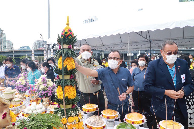 “อธิบดีใบน้อย” ร่วมพิธีบวงสรวงพระบรมราชานุสรณ์ รัชกาลที่ 6 เตรียมจัดงานกาชาดปี 2565