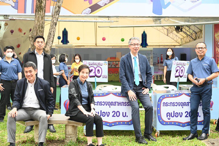 "ปลัดฯ ณัฐพล" ลงพื้นที่สวนลุมพินี เตรียมความพร้อมร้านกาชาดกระทรวงอุตสาหกรรม