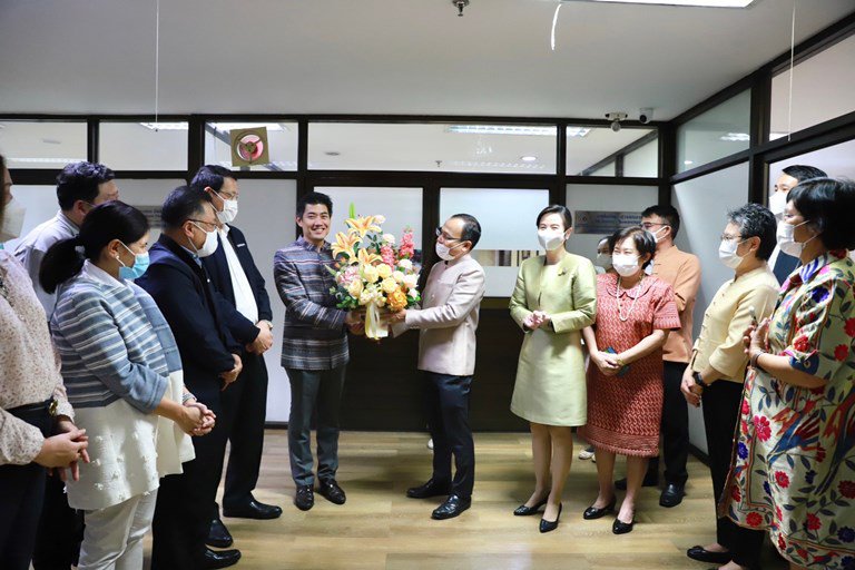 “อธิบดีใบน้อย” นำทีมดีพร้อมร่วมแสดงความยินดีที่ ครม. แต่งตั้งรองปลัดฯ และผู้ตรวจราชการกระทรวงอุตฯ ป้ายแดง