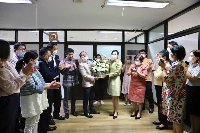 “อธิบดีใบน้อย” นำทีมดีพร้อมร่วมแสดงความยินดีที่ ครม. แต่งตั้งรองปลัดฯ และผู้ตรวจราชการกระทรวงอุตฯ ป้ายแดง