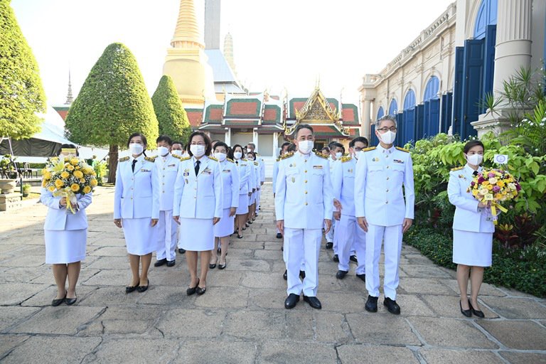 ปลัดฯ ณัฐพล นำคณะผู้บริหาร ก.อุตฯ ลงนามถวายพระพรพระบาทสมเด็จพระเจ้าอยู่หัวและสมเด็จพระนางเจ้าฯ พระบรมราชินี เนื่องในโอกาสวันขึ้นปีใหม่ พุทธศักราช 2566