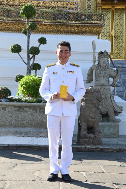 ปลัดฯ ณัฐพล นำคณะผู้บริหาร ก.อุตฯ ลงนามถวายพระพรพระบาทสมเด็จพระเจ้าอยู่หัวและสมเด็จพระนางเจ้าฯ พระบรมราชินี เนื่องในโอกาสวันขึ้นปีใหม่ พุทธศักราช 2566