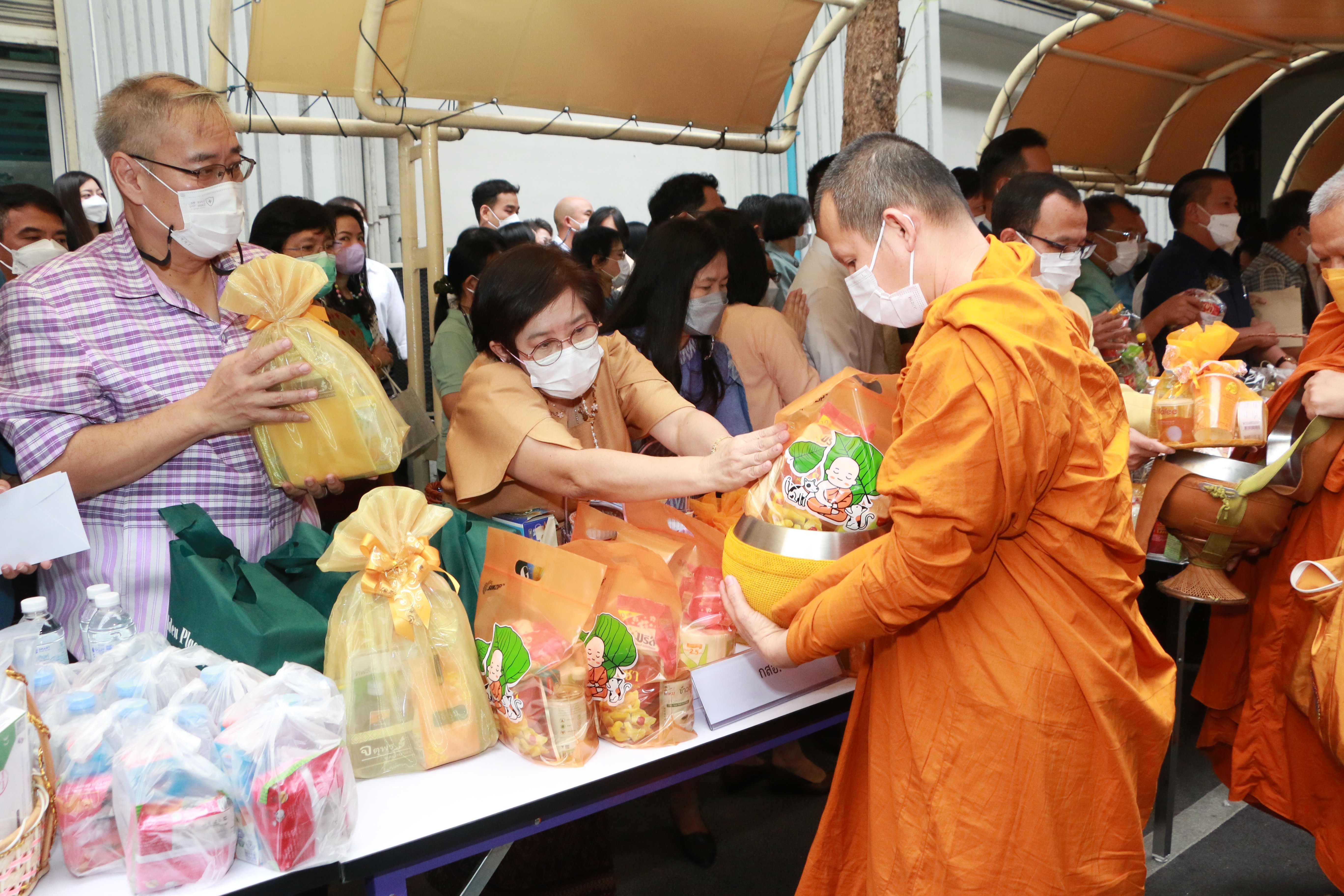 กระทรวงอุตสาหกรรม เปิดศักราชใหม่ปี 2566 จัดพิธีทำบุญตักบาตร เสริมสิริมงคลต้นปีใหม่ 