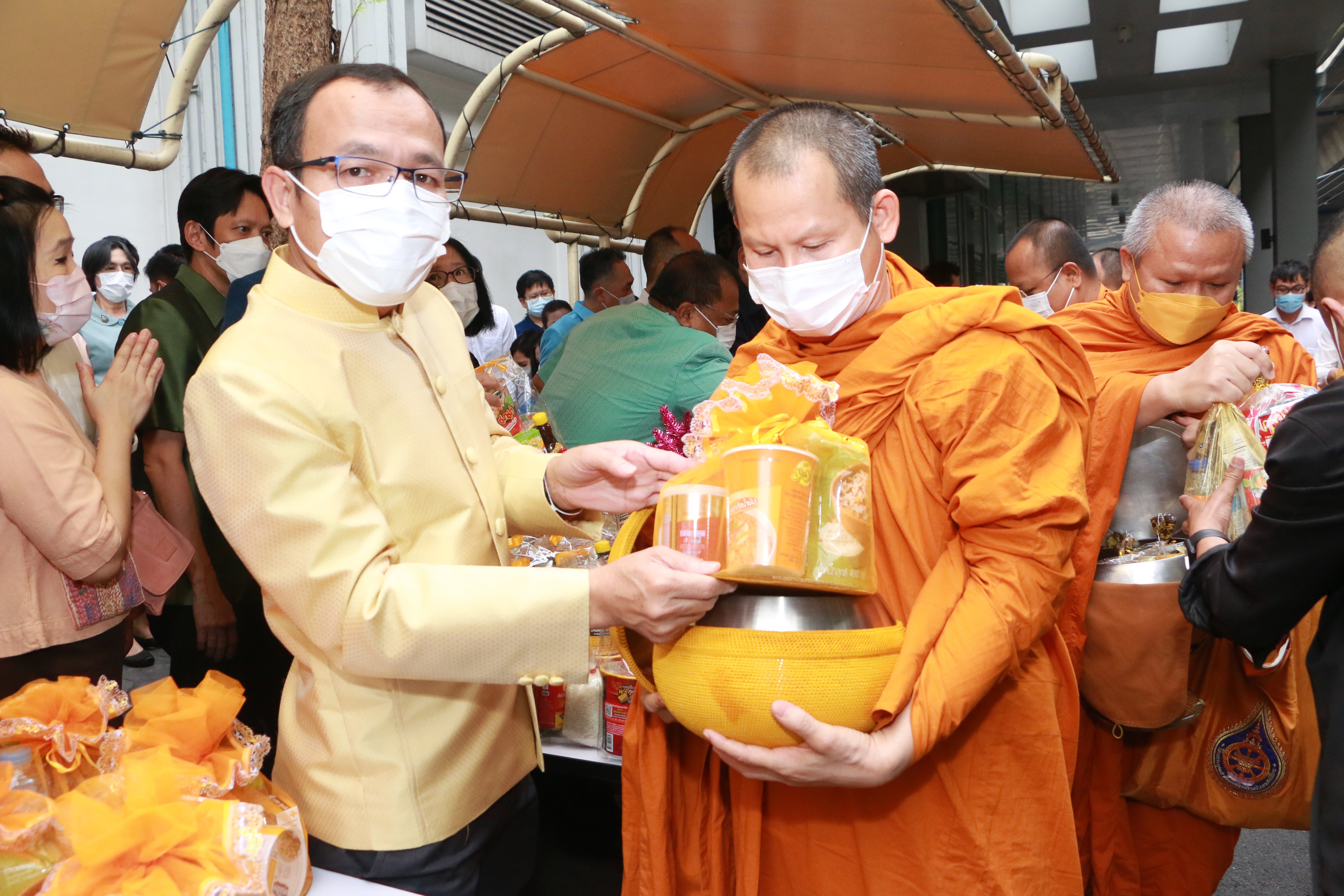 กระทรวงอุตสาหกรรม เปิดศักราชใหม่ปี 2566 จัดพิธีทำบุญตักบาตร เสริมสิริมงคลต้นปีใหม่ 