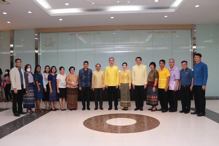 กระทรวงอุตสาหกรรม เปิดศักราชใหม่ปี 2566 จัดพิธีทำบุญตักบาตร เสริมสิริมงคลต้นปีใหม่ 