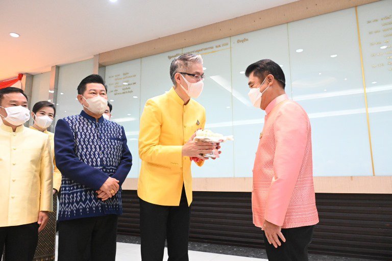 กระทรวงอุตสาหกรรม เปิดศักราชใหม่ปี 2566 จัดพิธีทำบุญตักบาตร เสริมสิริมงคลต้นปีใหม่ 