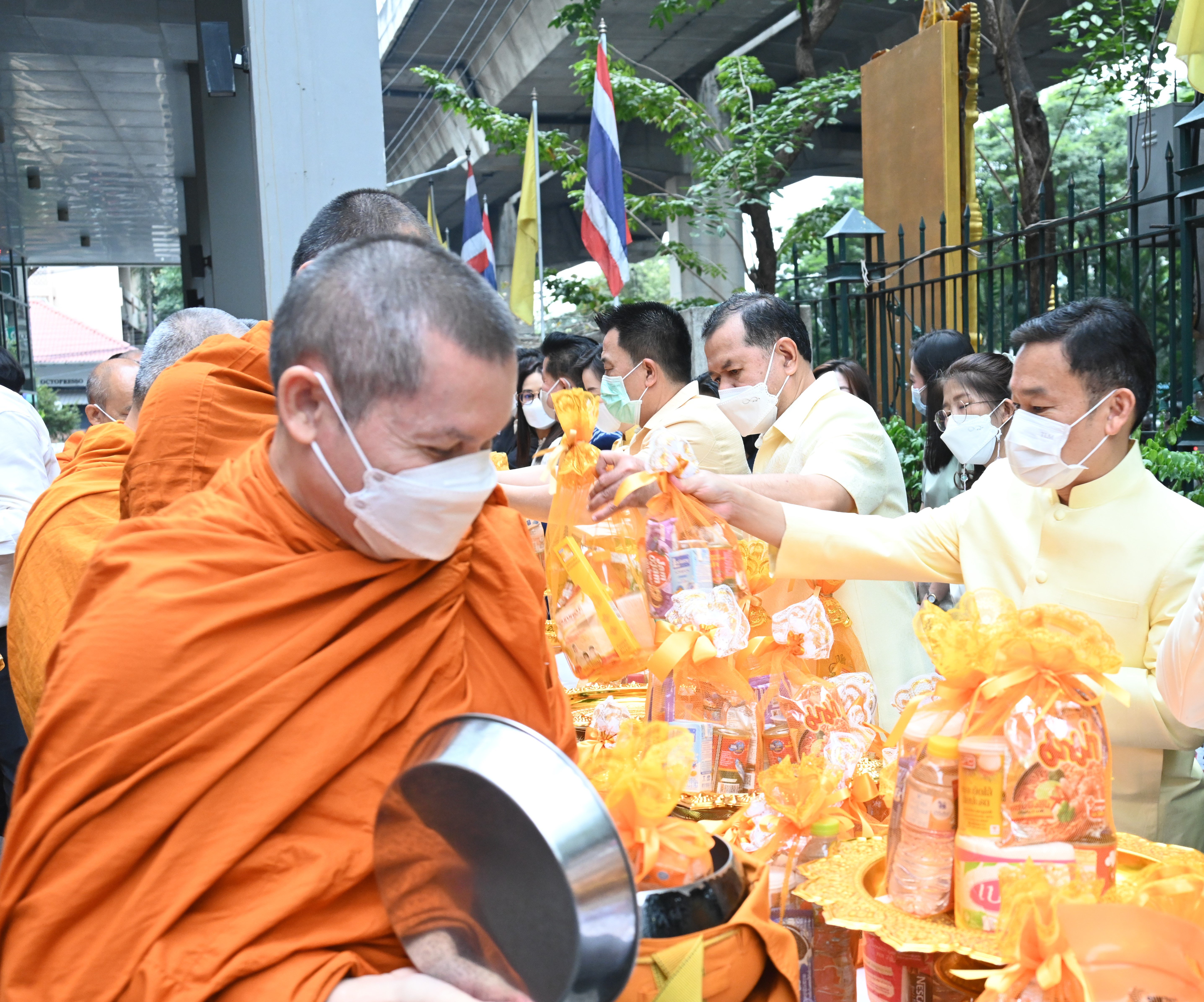 กระทรวงอุตสาหกรรม เปิดศักราชใหม่ปี 2566 จัดพิธีทำบุญตักบาตร เสริมสิริมงคลต้นปีใหม่ 