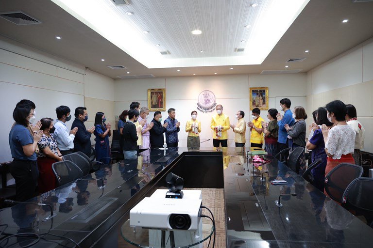 อธิบดีใบน้อย นำคณะผู้บริหารและเจ้าหน้าที่ร่วมอวยพรปีใหม่ผู้บริหารกระทรวงอุตสาหกรรม