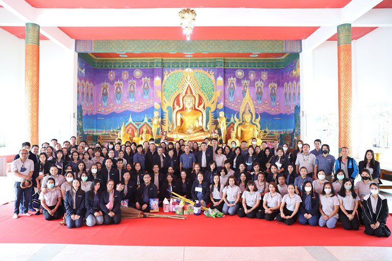 "อธิบดีใบน้อย" นำทีมดีพร้อมเข้าวัด ฟังธรรม ทำบุญสุขใจ ถวายสังฆทาน 