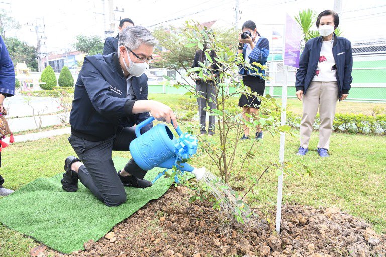 ปลัดฯ ณัฐพล รุดตรวจเยี่ยม สอจ.ลำพูน พร้อมผลักดันโรงงานขนาดใหญ่ให้เป็น Hero ช่วยเหลือชุมชนให้ดีพร้อม 