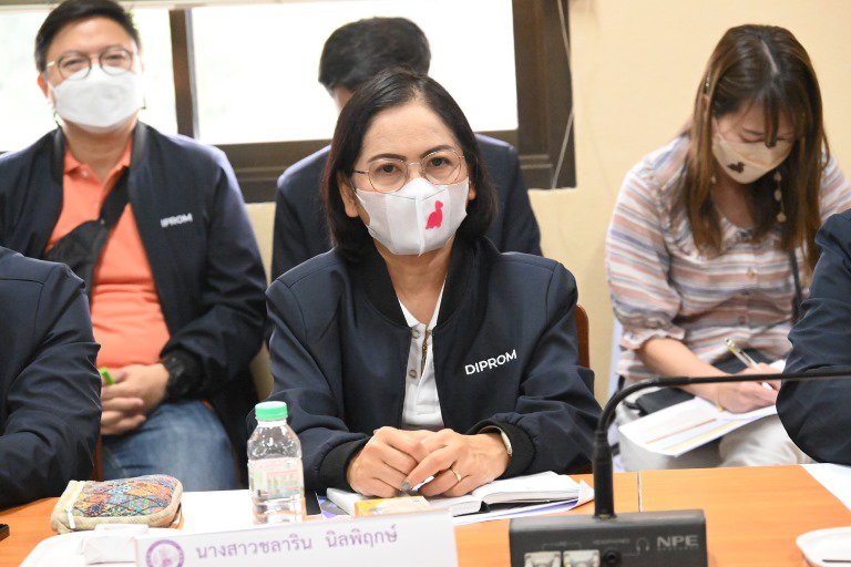 ปลัดฯ ณัฐพล รุดตรวจเยี่ยม สอจ.ลำพูน พร้อมผลักดันโรงงานขนาดใหญ่ให้เป็น Hero ช่วยเหลือชุมชนให้ดีพร้อม 