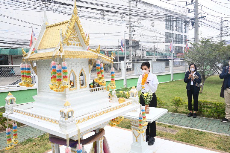 ปลัดฯ ณัฐพล รุดตรวจเยี่ยม สอจ.ลำพูน พร้อมผลักดันโรงงานขนาดใหญ่ให้เป็น Hero ช่วยเหลือชุมชนให้ดีพร้อม 