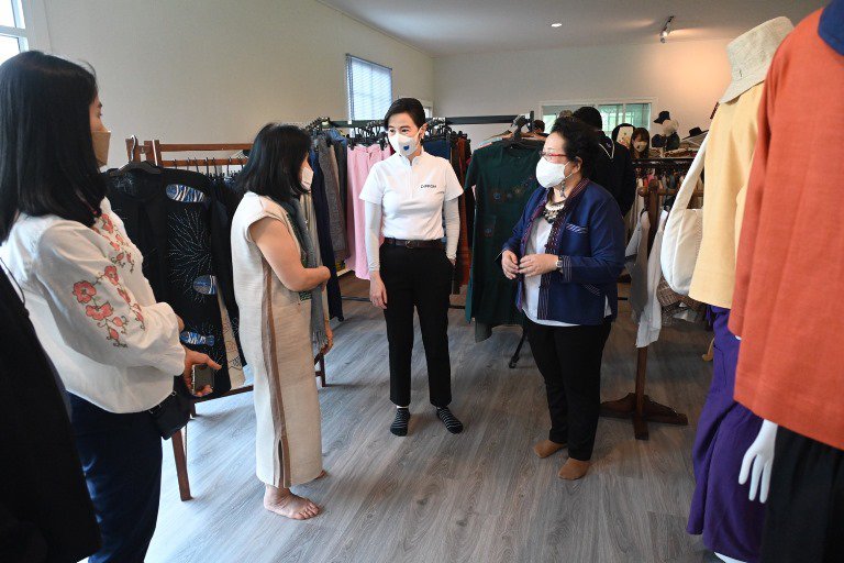 ปลัดฯ ณัฐพล รุดตรวจเยี่ยม สอจ.ลำพูน พร้อมผลักดันโรงงานขนาดใหญ่ให้เป็น Hero ช่วยเหลือชุมชนให้ดีพร้อม 