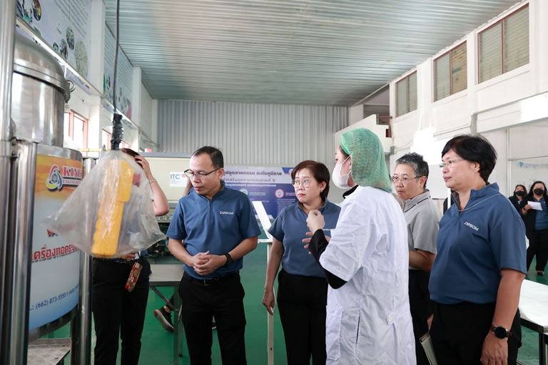 “อธิบดีใบน้อย” ลงพื้นที่สุพรรณบุรี ตรวจเยี่ยมและมอบแนวทางการปฏิบัติงานแก่บุคลากรดีพร้อมเซ็นเตอร์ 8