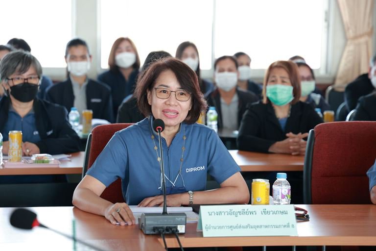 “อธิบดีใบน้อย” ลงพื้นที่สุพรรณบุรี ตรวจเยี่ยมและมอบแนวทางการปฏิบัติงานแก่บุคลากรดีพร้อมเซ็นเตอร์ 8