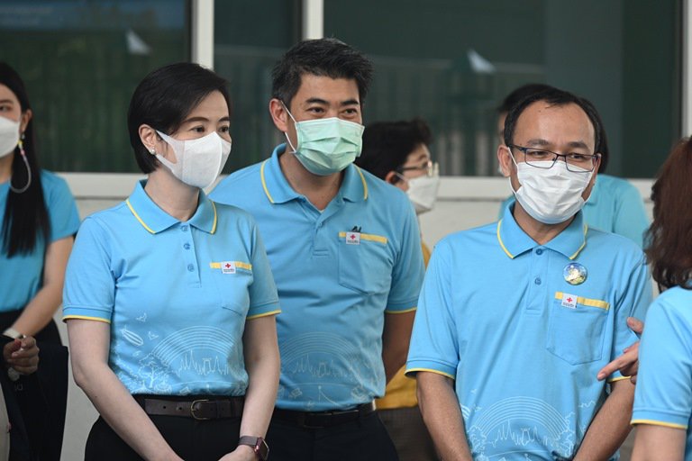 ปลัดฯ ณัฐพล มอบโชคใหญ่รางวัลสลากกาชาดร้านกระทรวงอุตสาหกรรม ประจำปี 2565