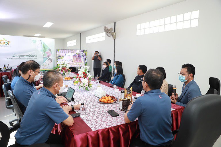 ดีพร้อม ลงพื้นที่เยี่ยมชุมชนดีพร้อมด้านการแปรรูปสมุนไพร