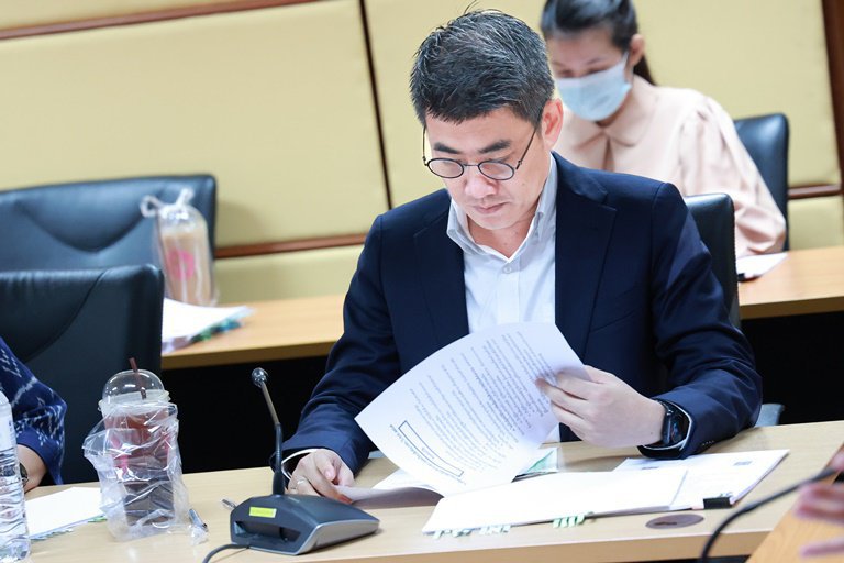 "อธิบดีใบน้อย" ประชุมคณะกรรมการพิจารณาคัดเลือก “คนดี ศรี กสอ.” และข้าราชการพลเรือนดีเด่น กสอ. ครั้งที่ 1/2566