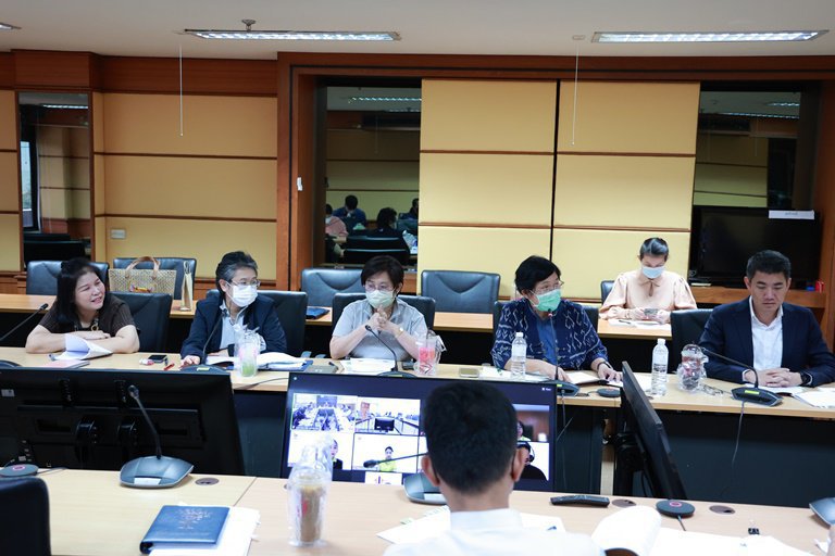 "อธิบดีใบน้อย" ประชุมคณะกรรมการพิจารณาคัดเลือก “คนดี ศรี กสอ.” และข้าราชการพลเรือนดีเด่น กสอ. ครั้งที่ 1/2566
