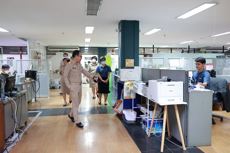 อสอ.ใบน้อย ควง รสอ.สุชาดา ตรวจเยี่ยมพื้นที่ทำงานอาคารดีพร้อม พระราม 6 